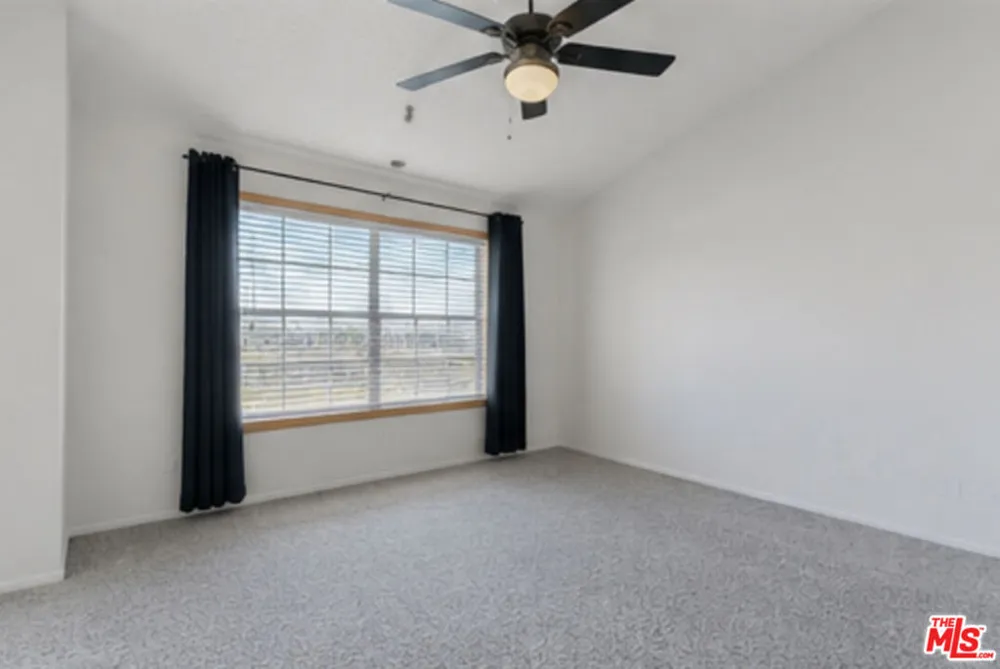 19355 Sherman Way #42 Reseda, CA 91335