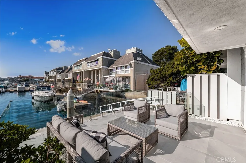 16435 Harbour Lane #13 Huntington Beach, CA 92649