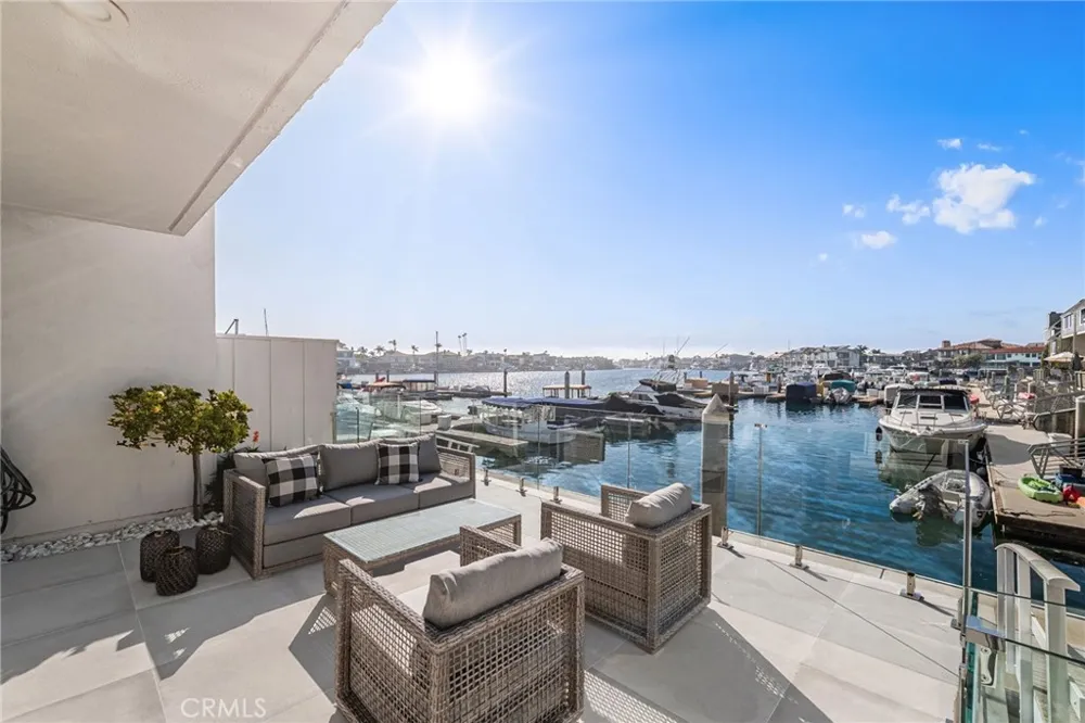 16435 Harbour Lane #13 Huntington Beach, CA 92649