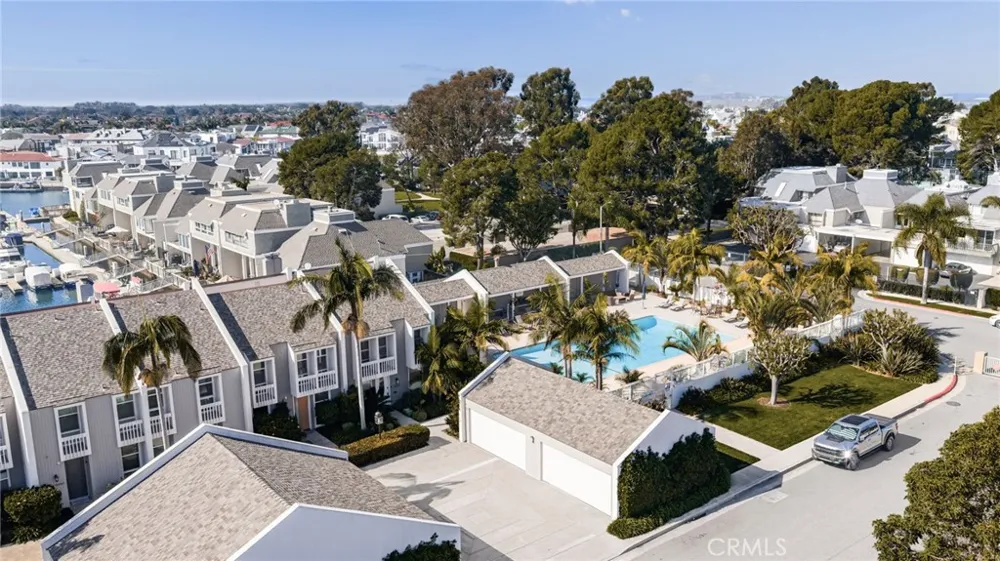 16435 Harbour Lane #13 Huntington Beach, CA 92649