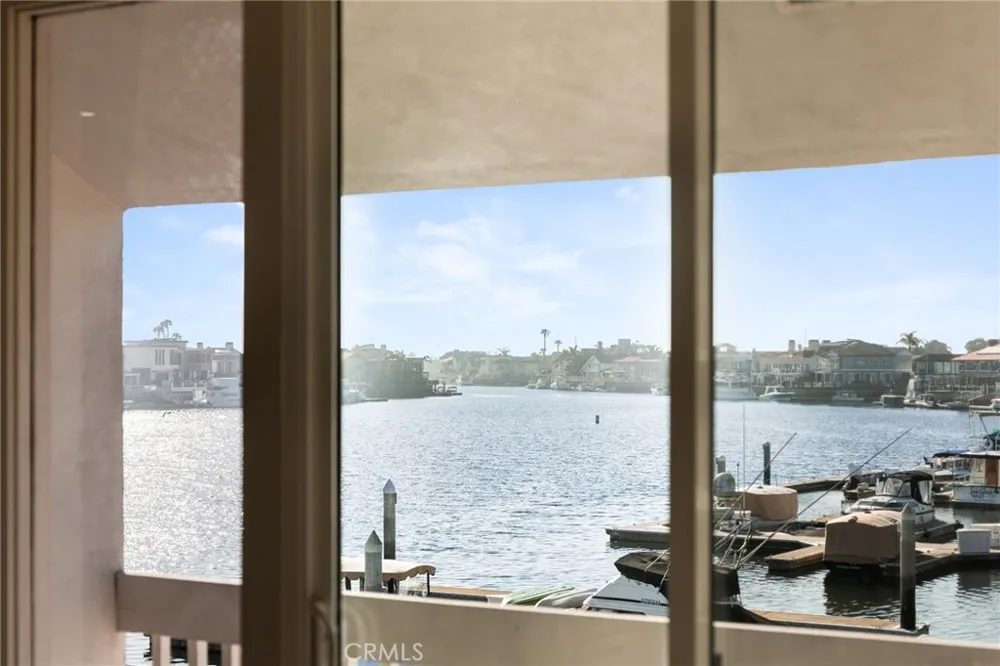 16435 Harbour Lane #13 Huntington Beach, CA 92649