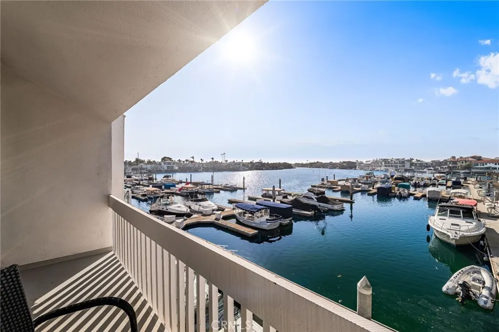 16435 Harbour Lane #13 Huntington Beach, CA 92649