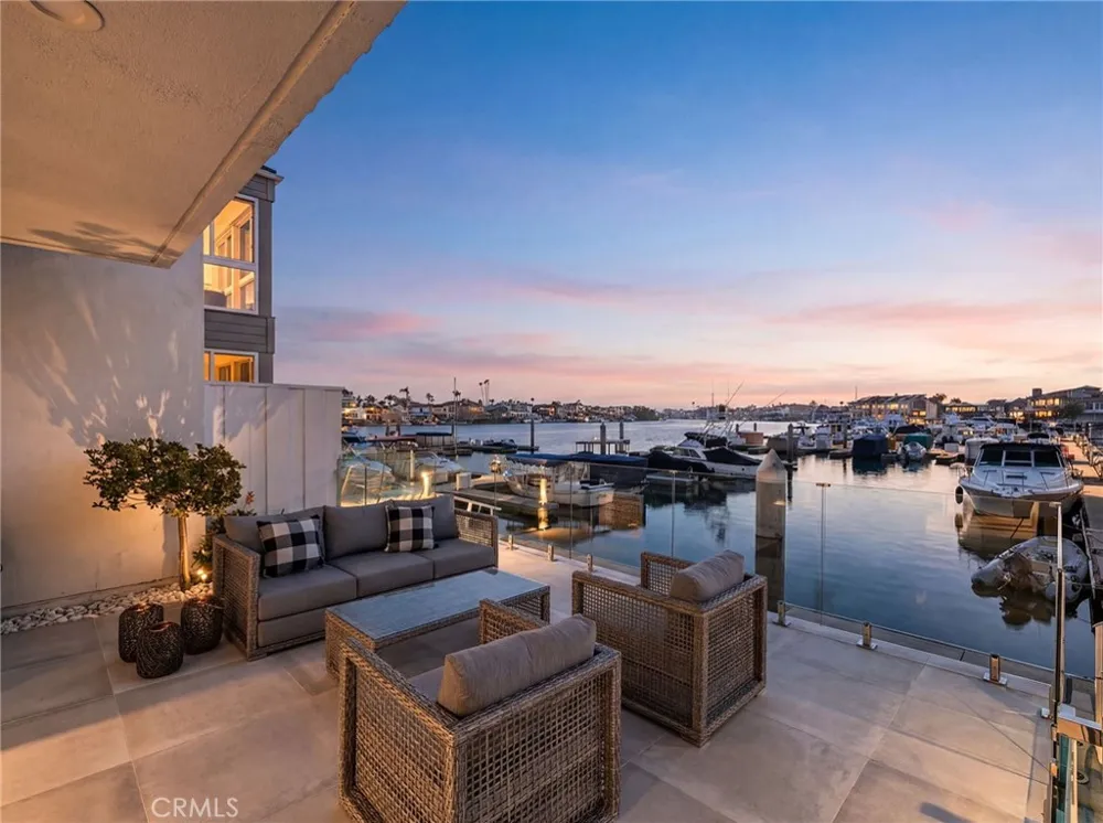 16435 Harbour Lane #13 Huntington Beach, CA 92649