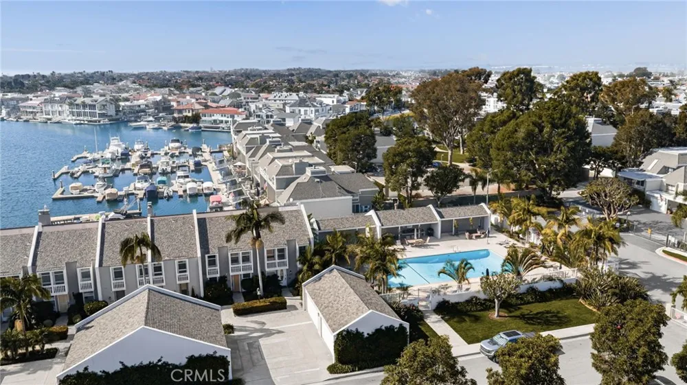 16435 Harbour Lane #13 Huntington Beach, CA 92649