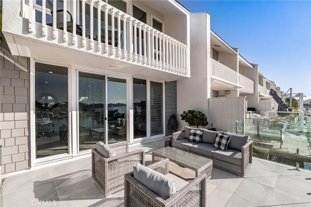 16435 Harbour Lane #13 Huntington Beach, CA 92649