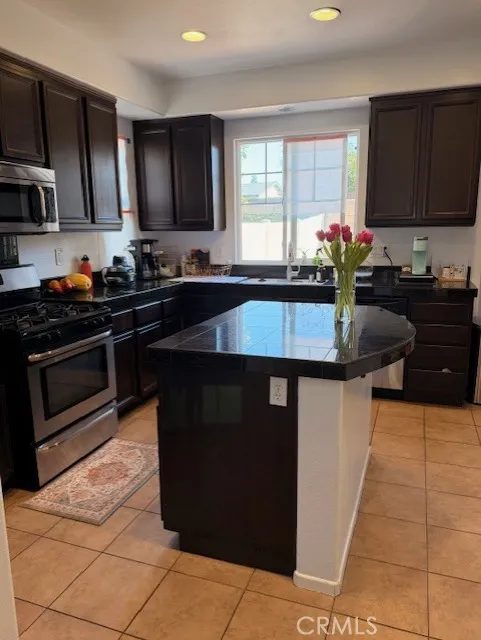 22326 Blue Lupine Circle Grand Terrace, CA 92313