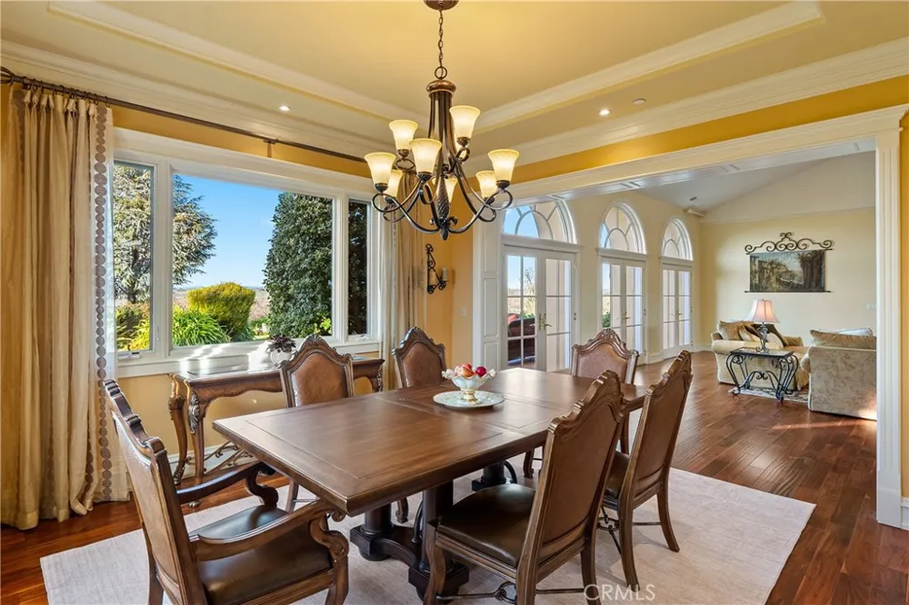 5315 El Pomar Drive Templeton, CA 93465