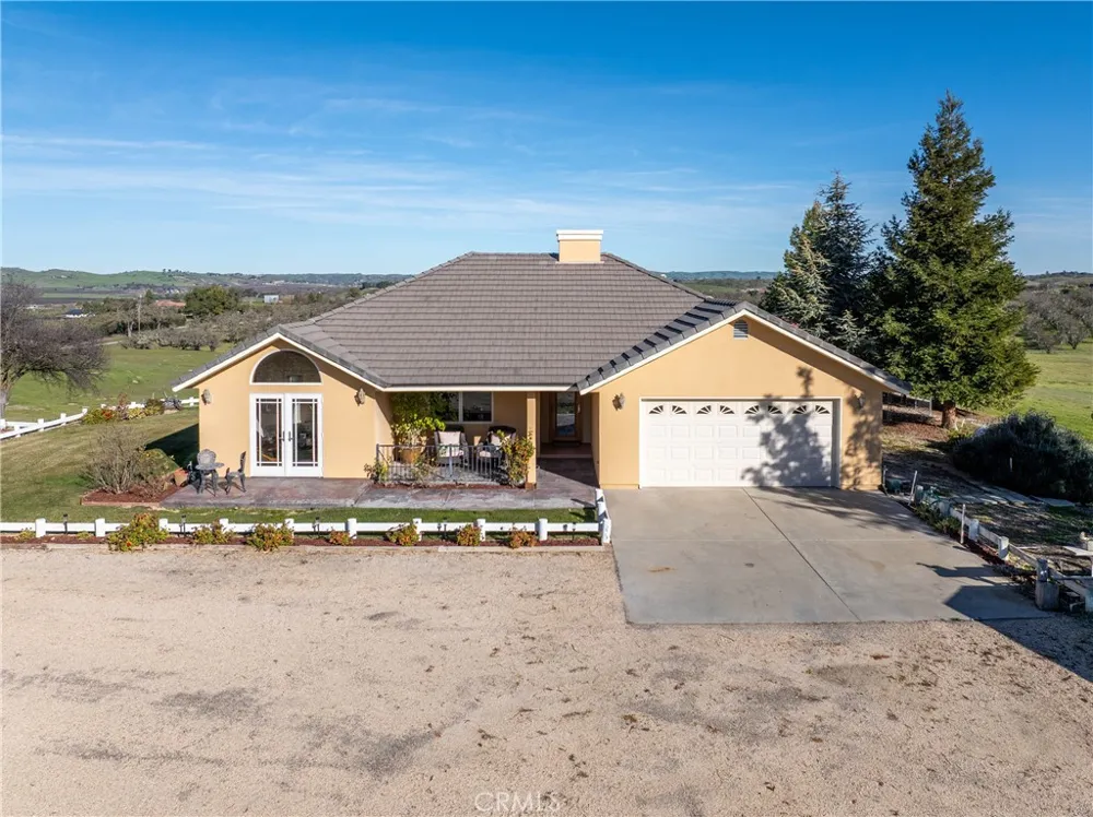 5315 El Pomar Drive Templeton, CA 93465