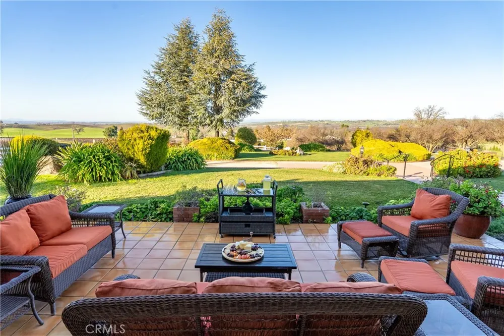 5315 El Pomar Drive Templeton, CA 93465