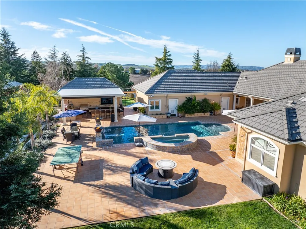 5315 El Pomar Drive Templeton, CA 93465