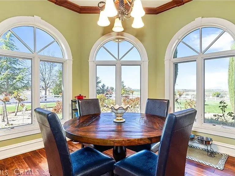 5315 El Pomar Drive Templeton, CA 93465