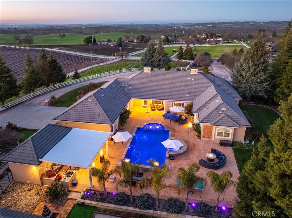 5315 El Pomar Drive Templeton, CA 93465