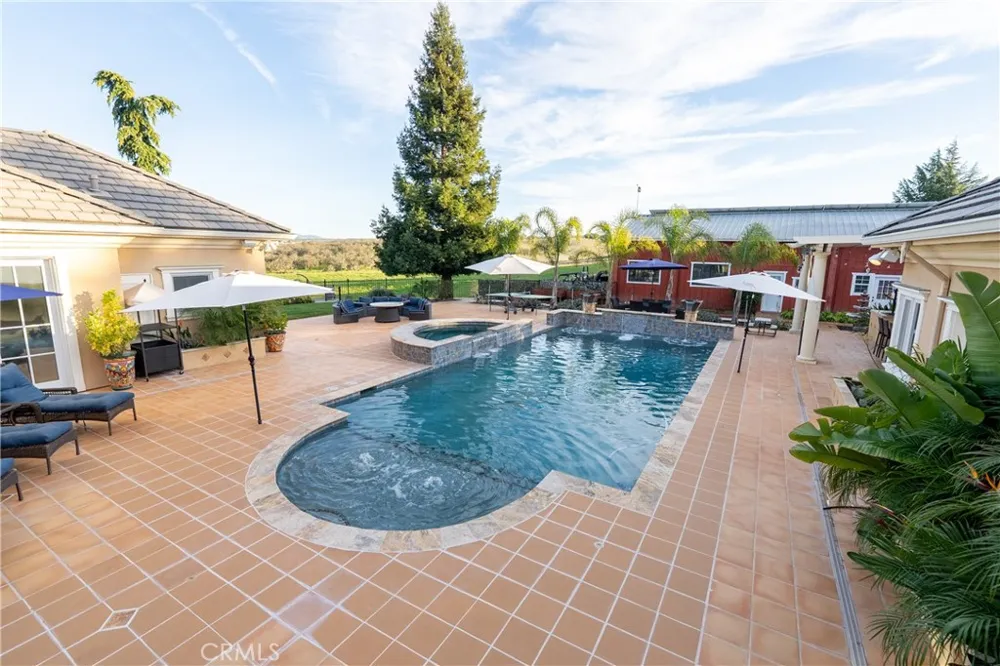 5315 El Pomar Drive Templeton, CA 93465