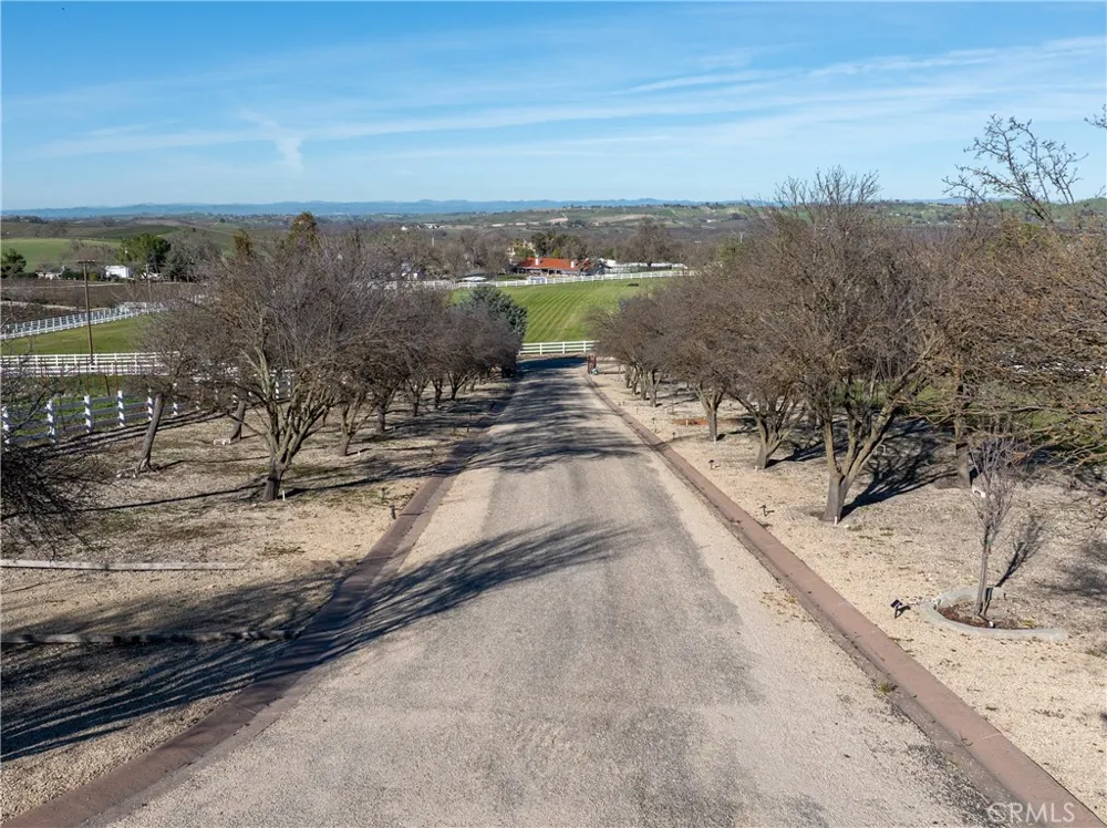 5315 El Pomar Drive Templeton, CA 93465