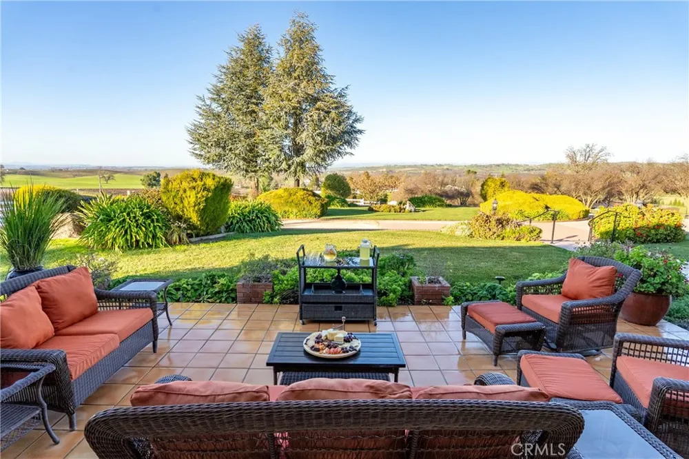 5315 El Pomar Drive Templeton, CA 93465