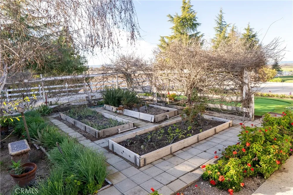 5315 El Pomar Drive Templeton, CA 93465