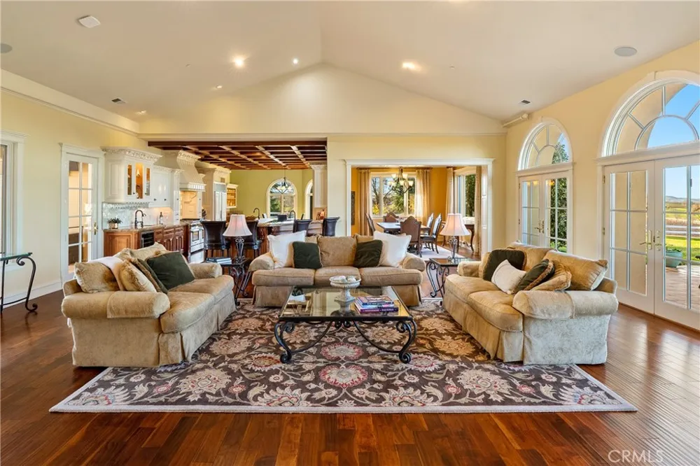 5315 El Pomar Drive Templeton, CA 93465