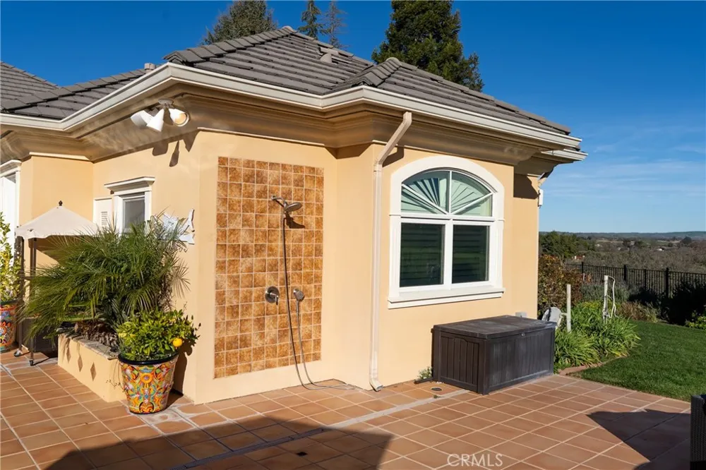 5315 El Pomar Drive Templeton, CA 93465
