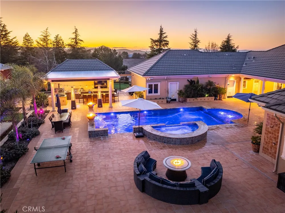 5315 El Pomar Drive Templeton, CA 93465