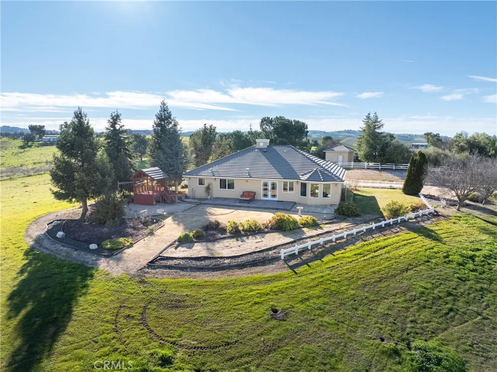 5315 El Pomar Drive Templeton, CA 93465