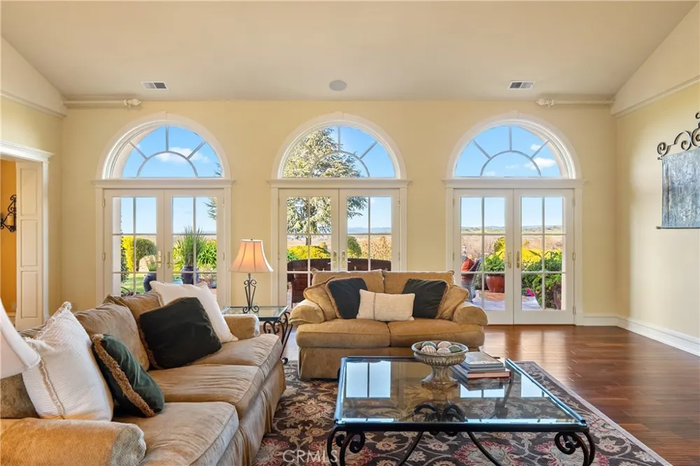 5315 El Pomar Drive Templeton, CA 93465