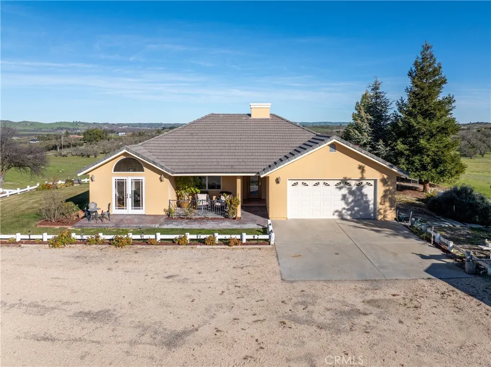 5315 El Pomar Drive Templeton, CA 93465