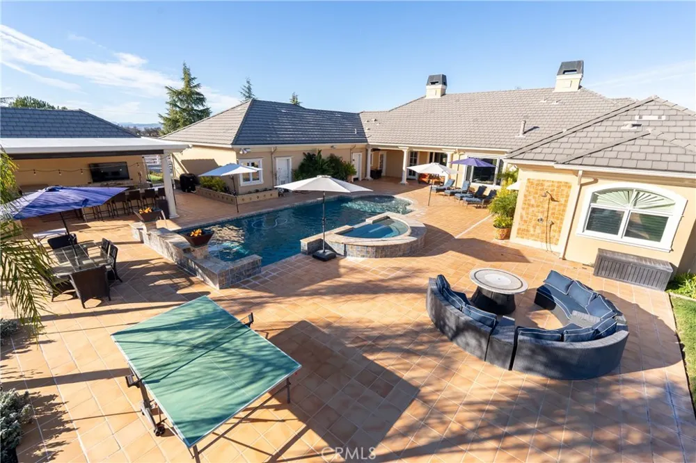 5315 El Pomar Drive Templeton, CA 93465