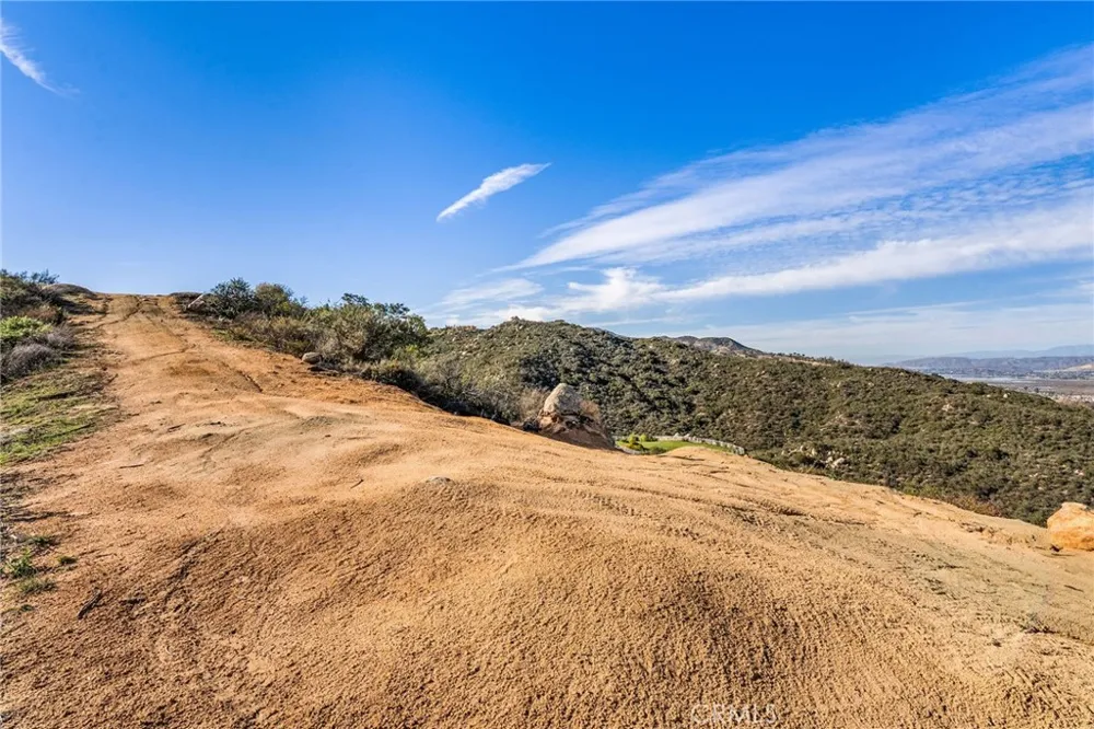 1 Via Baya Murrieta, CA 92562