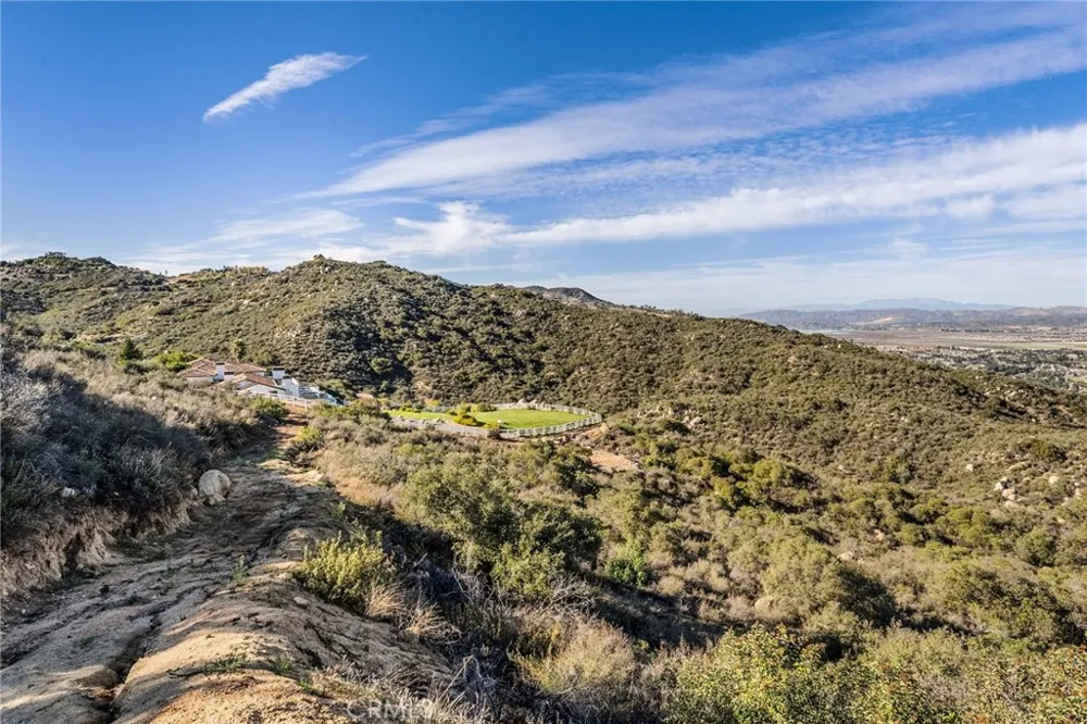 1 Via Baya Murrieta, CA 92562