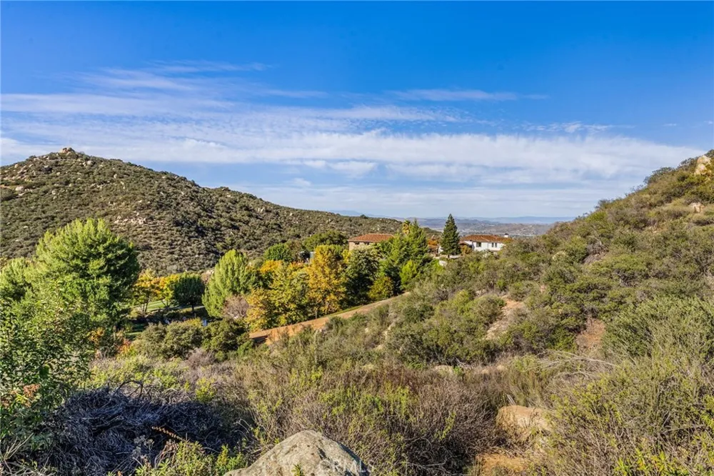 1 Via Baya Murrieta, CA 92562