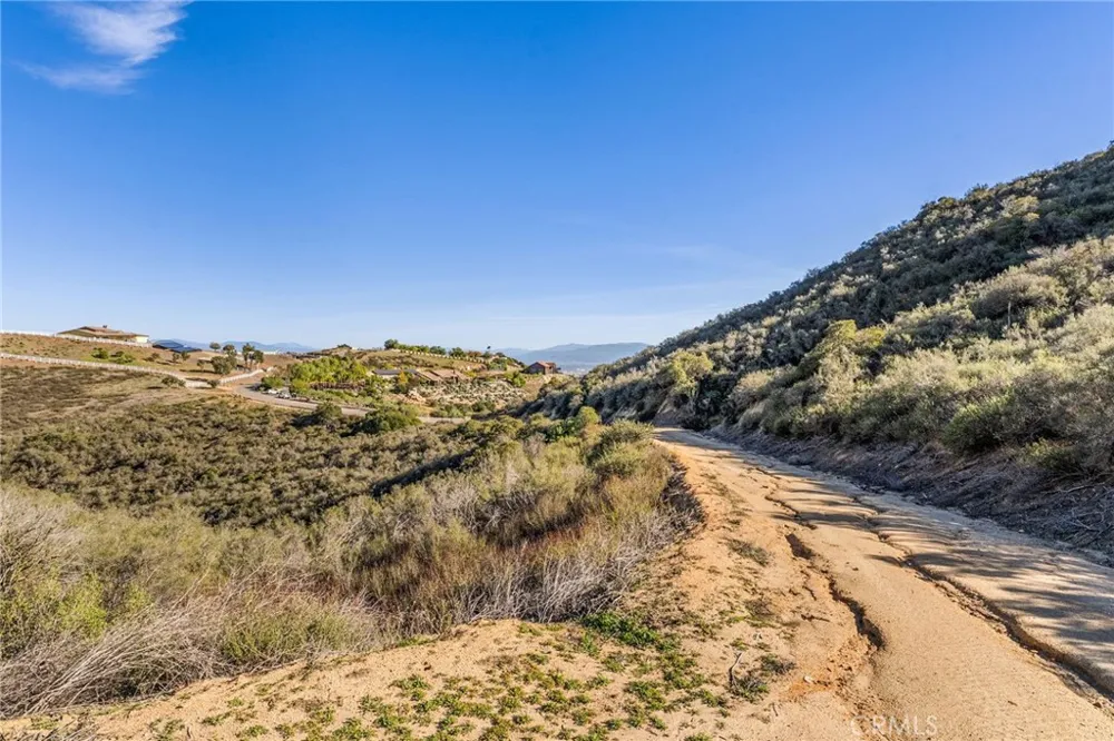 28 Via Vista Grande Murrieta, CA 92652