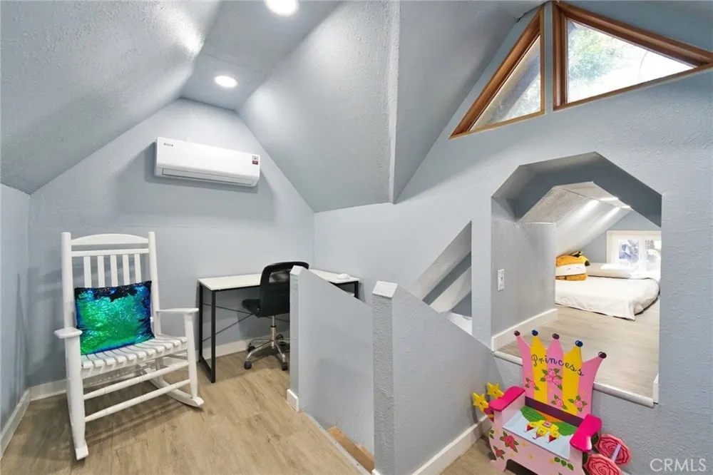 29083 Hook Creek Cedar Glen, CA 92321
