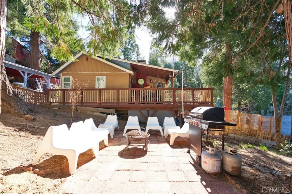 29083 Hook Creek Cedar Glen, CA 92321