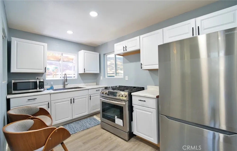 29083 Hook Creek Cedar Glen, CA 92321