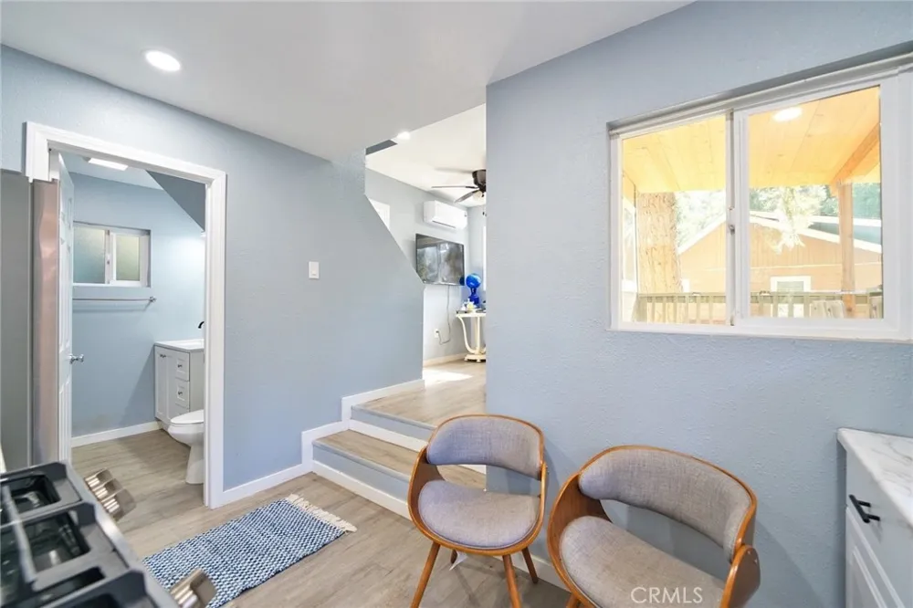29083 Hook Creek Cedar Glen, CA 92321