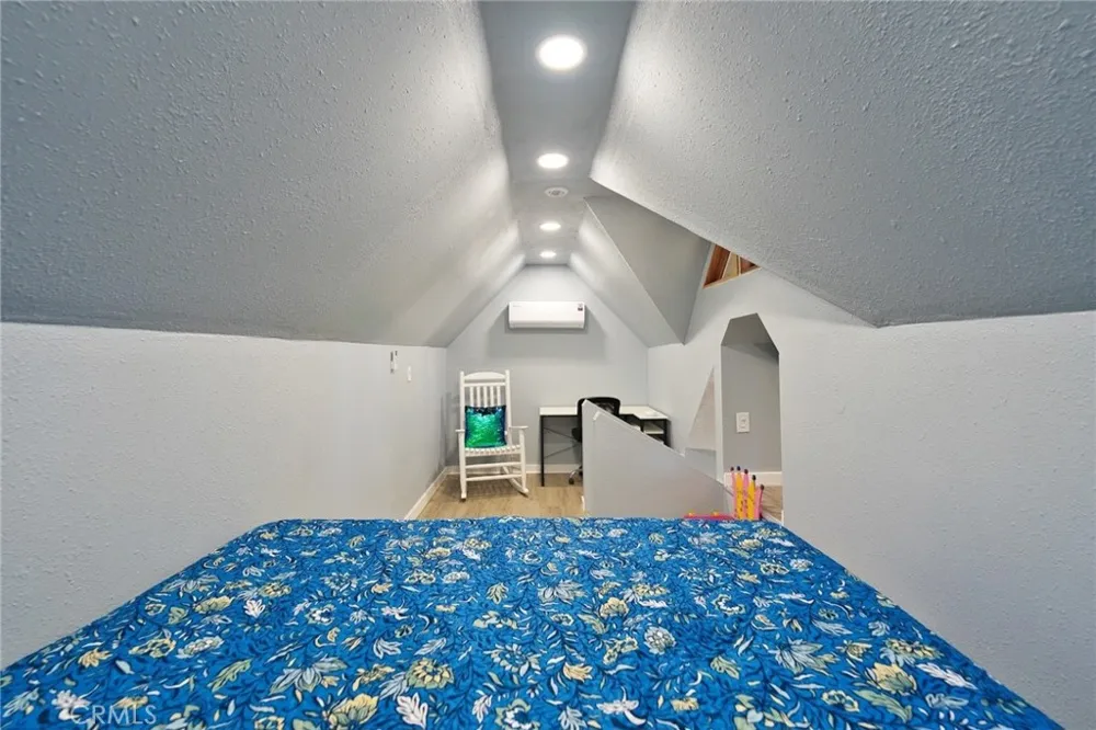 29083 Hook Creek Cedar Glen, CA 92321