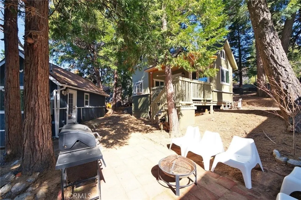 29083 Hook Creek Cedar Glen, CA 92321