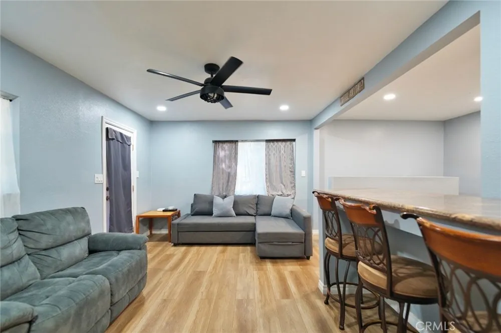 29083 Hook Creek Cedar Glen, CA 92321