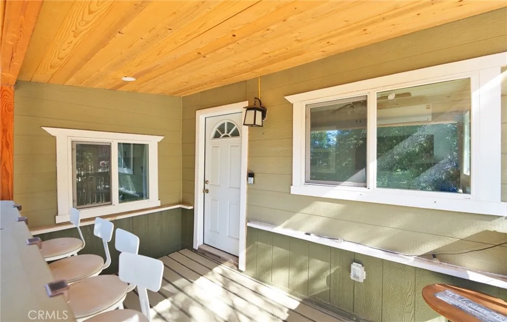 29083 Hook Creek Cedar Glen, CA 92321