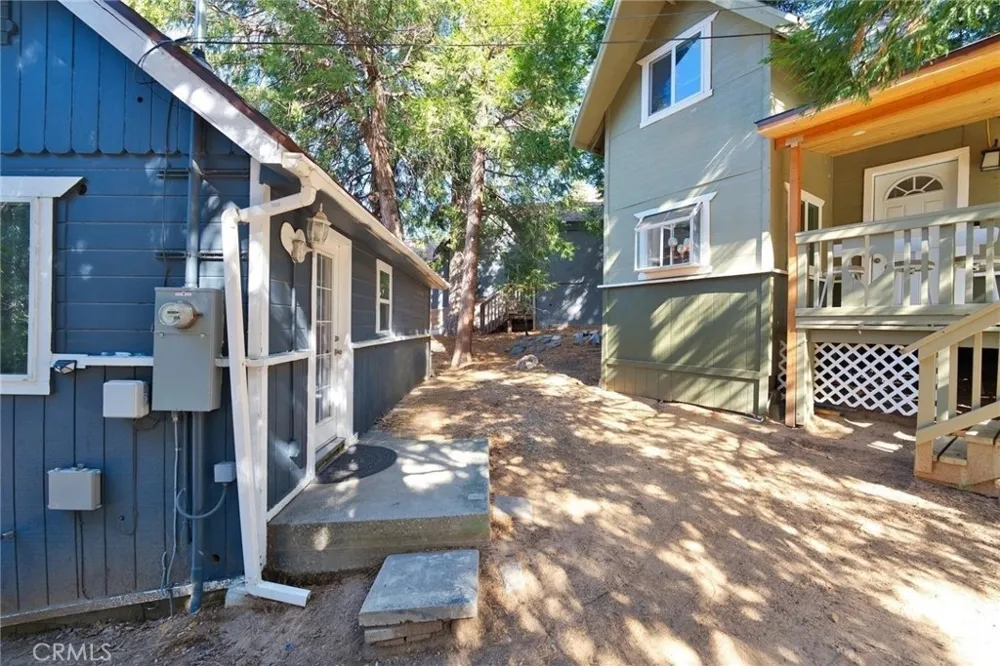 29083 Hook Creek Cedar Glen, CA 92321