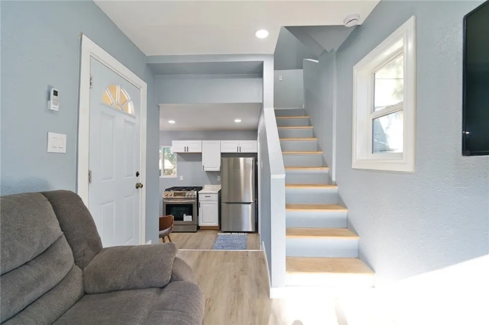 29083 Hook Creek Cedar Glen, CA 92321