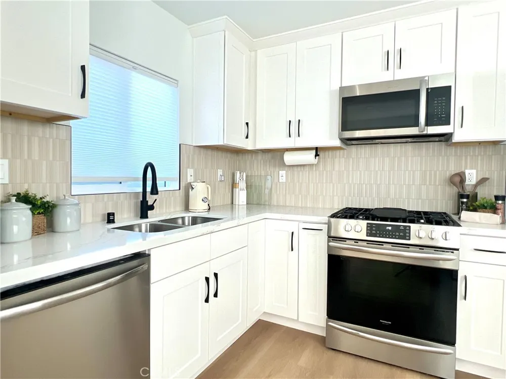 6399 San Harco Circle #B Buena Park, CA 90620