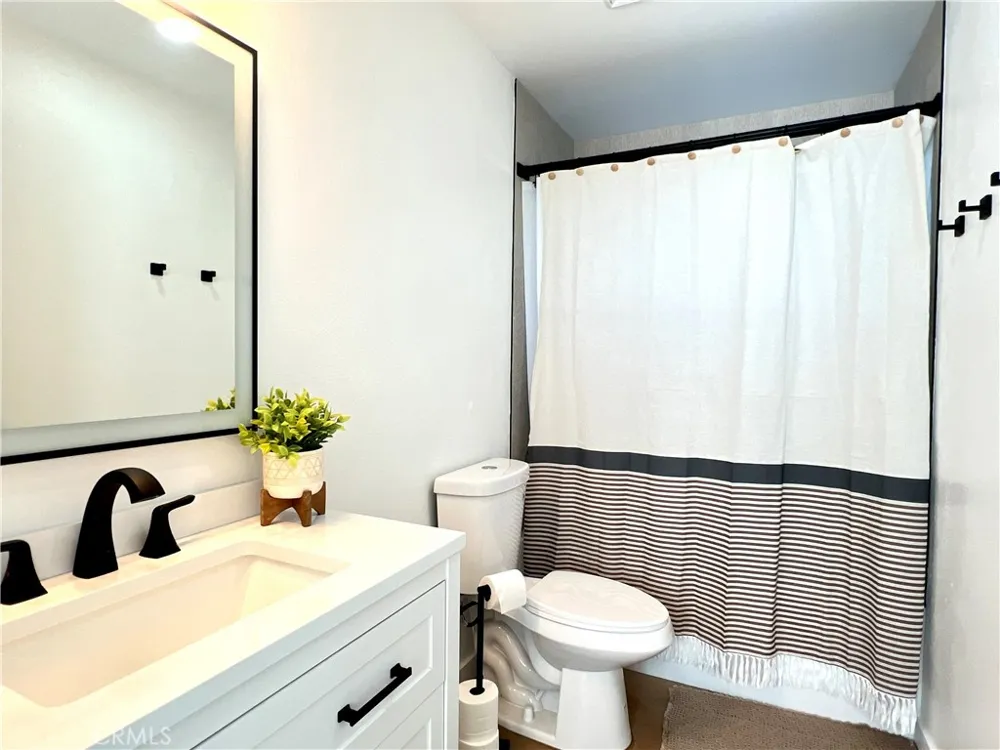 6399 San Harco Circle #B Buena Park, CA 90620