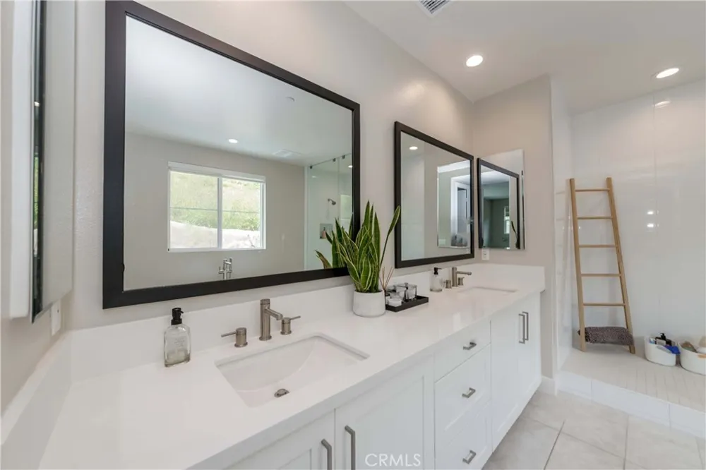1613 Veridian Lane San Pedro, CA 90732
