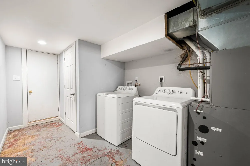 6226 SMEDLEY STREET Philadelphia, PA 19141