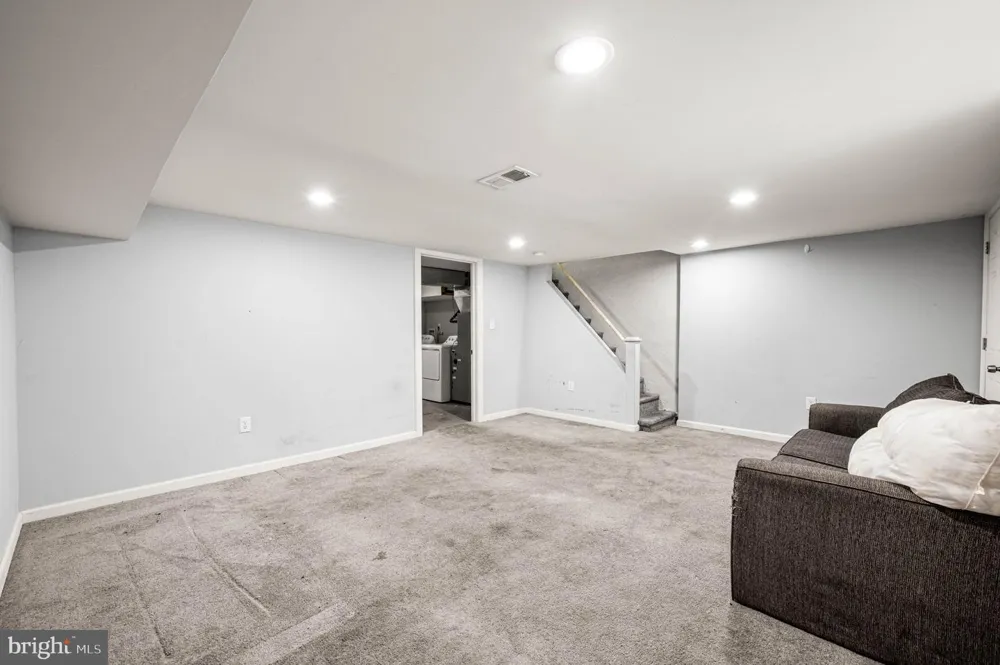 6226 SMEDLEY STREET Philadelphia, PA 19141
