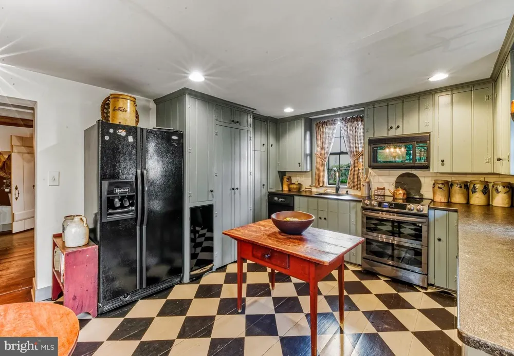 1349 KINGS HIGHWAY Pilesgrove, NJ 08098