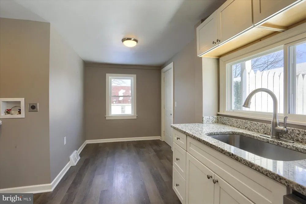 801 MOUNTAIN ROAD Harrisburg, PA 17112