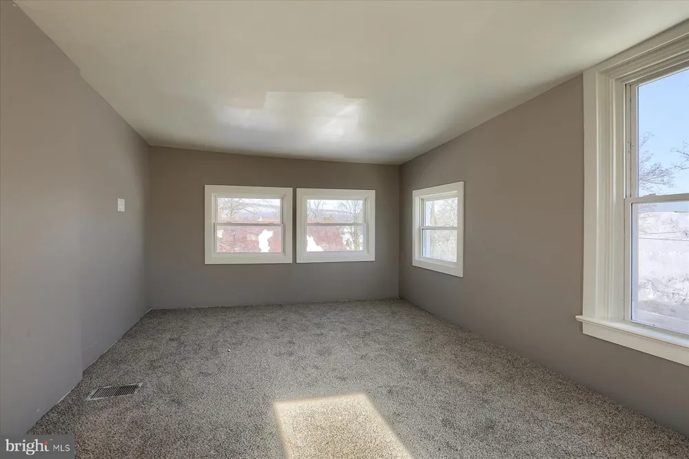 801 MOUNTAIN ROAD Harrisburg, PA 17112