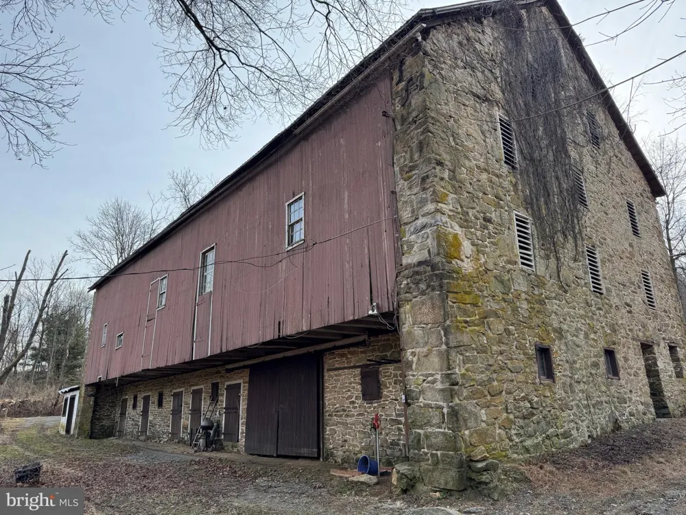 142 TOWNSHIP ROAD Macungie, PA 18062